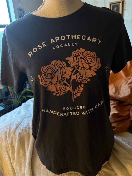 Tops - Rose Tshirt